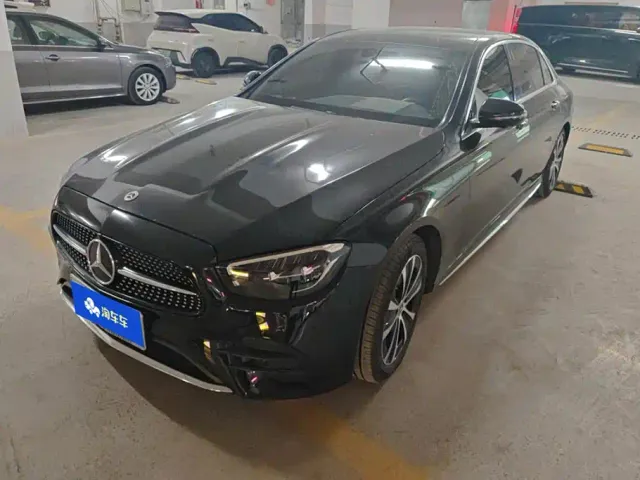 Фотография автомобиля — Mercedes-Benz E-Class