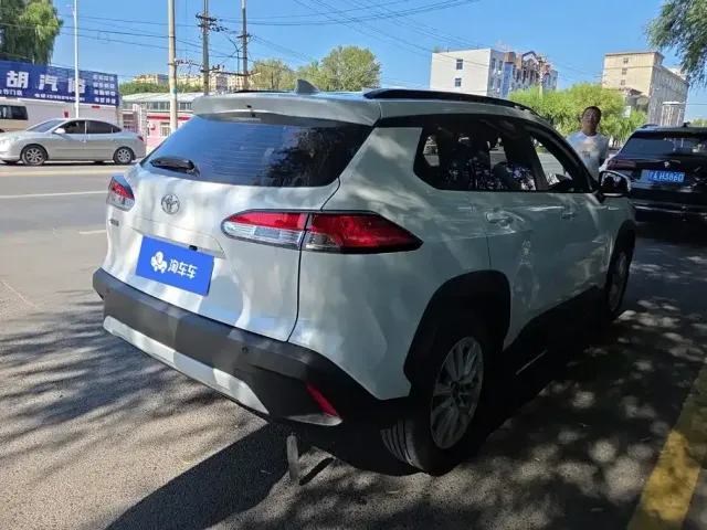 Toyota Corolla Cross — Фото автомобиля 3