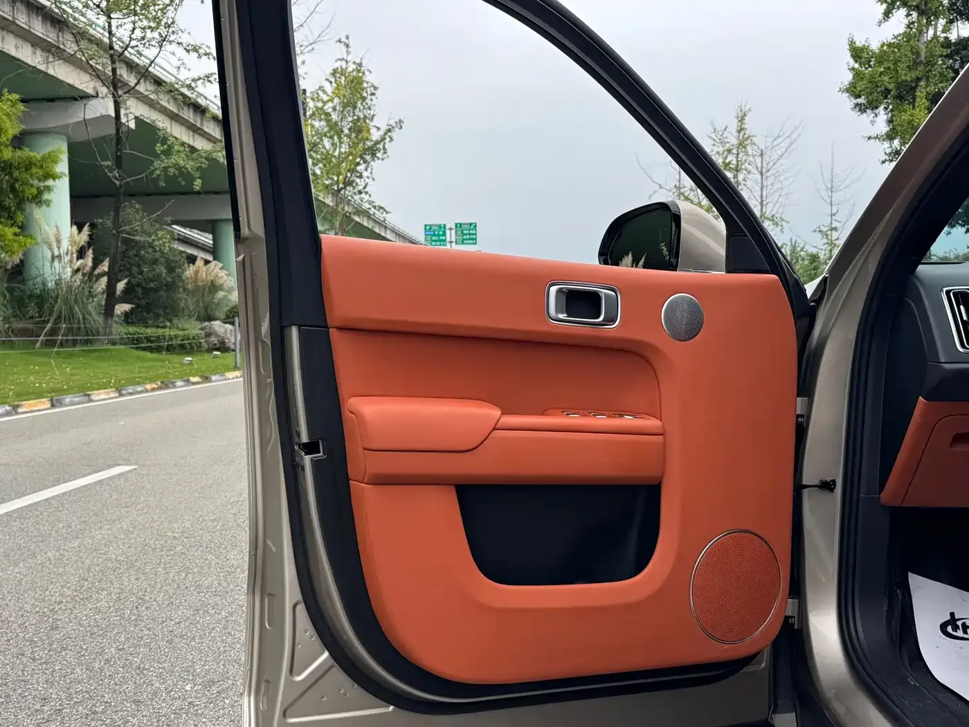 Li Auto Li Xiang L9 2022 Max — Фото автомобиля 7