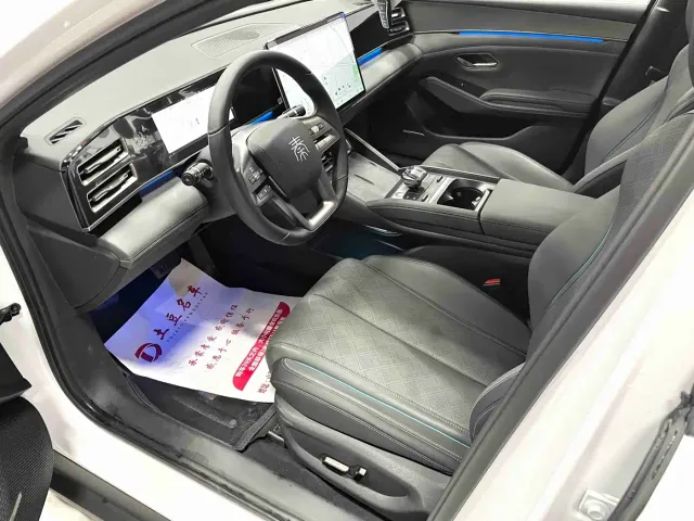 BYD Qin L — Фото автомобиля 4