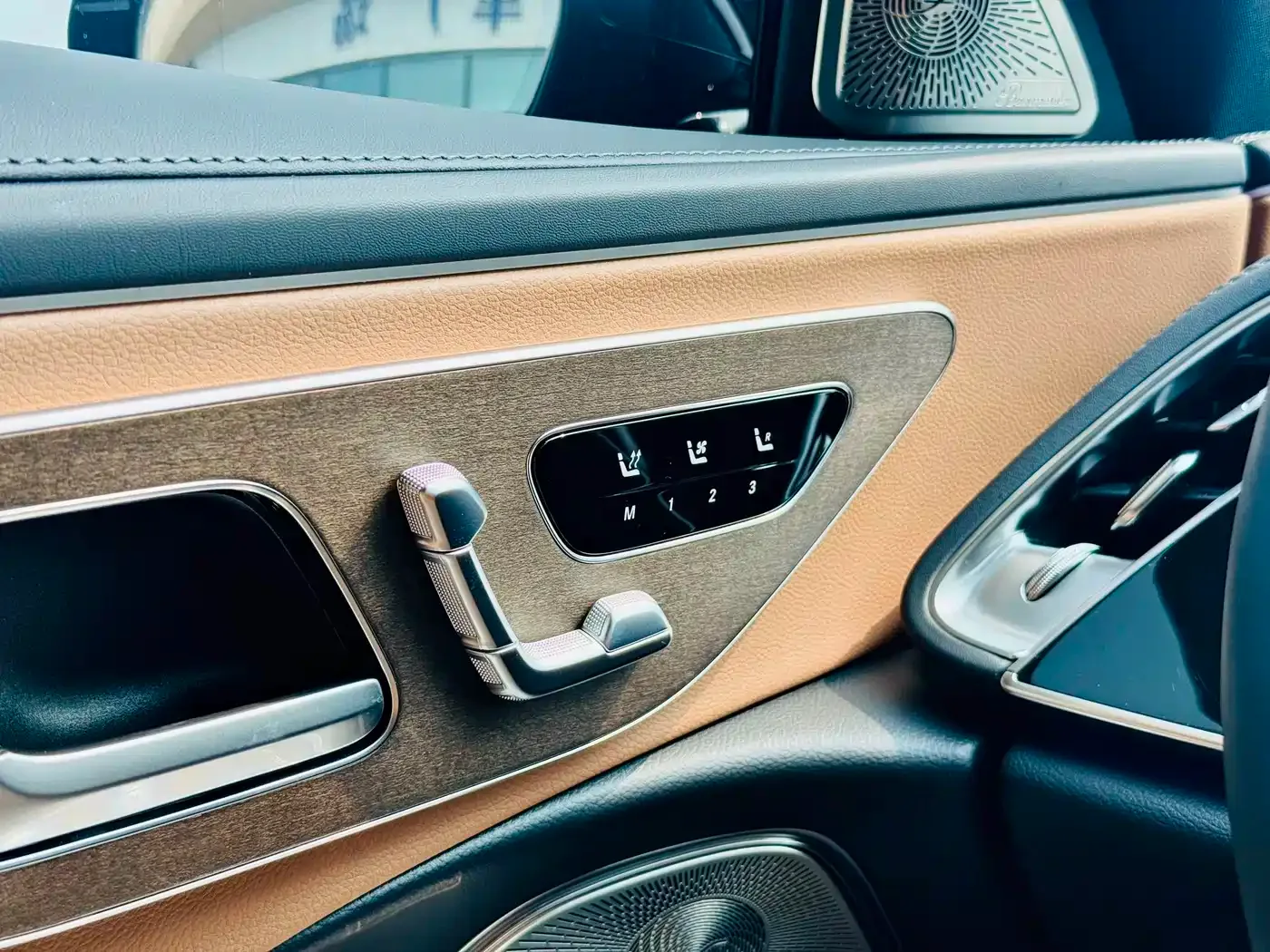 Mercedes-Benz Mercedes-Benz E-Class 2026 E 300 L Luxury — Фото автомобиля 10