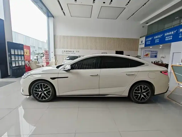 BYD Seal 07 DM-i — Фото автомобиля 4