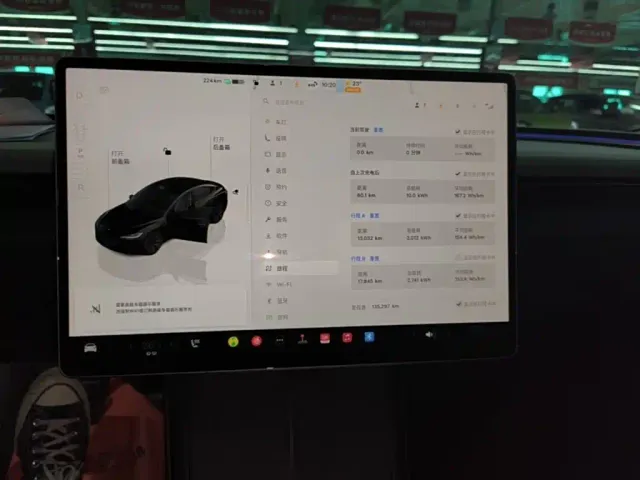Tesla Model 3 — Фото автомобиля 11