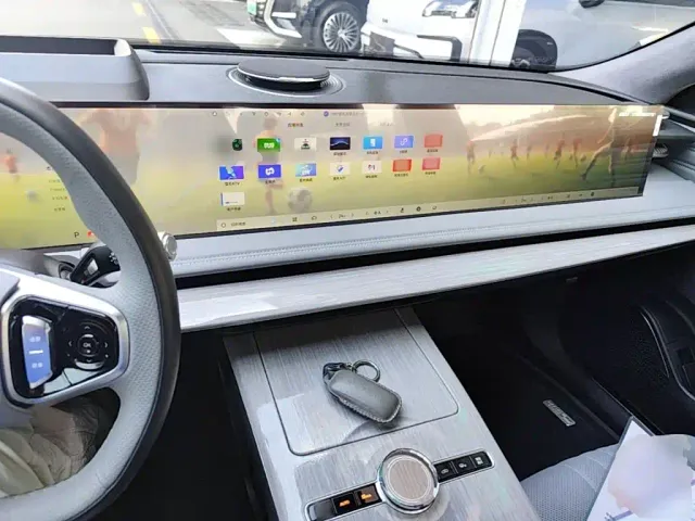 Geely Galaxy E8 — Фото автомобиля 9