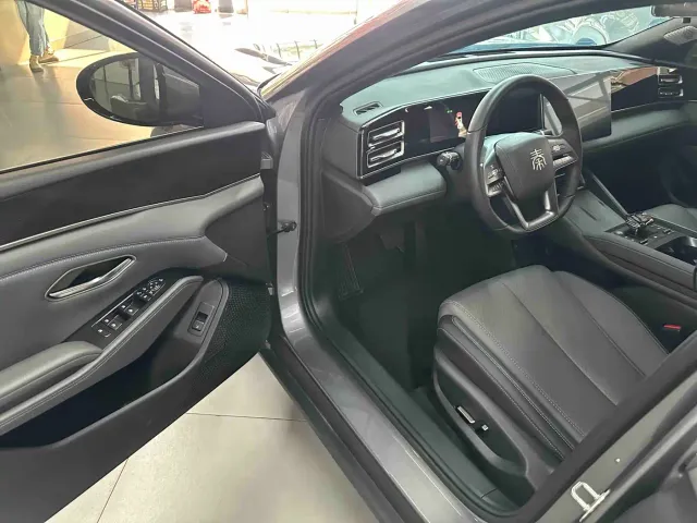 BYD Qin L — Фото автомобиля 4