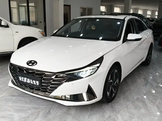Фотография автомобиля — Hyundai Elantra