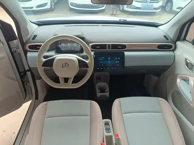 Leapmotor T03 — Фото автомобиля 9