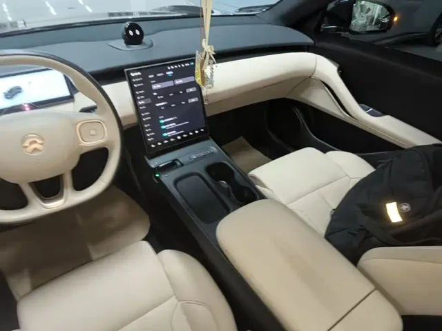Nio ET5 Touring — Фото автомобиля 13