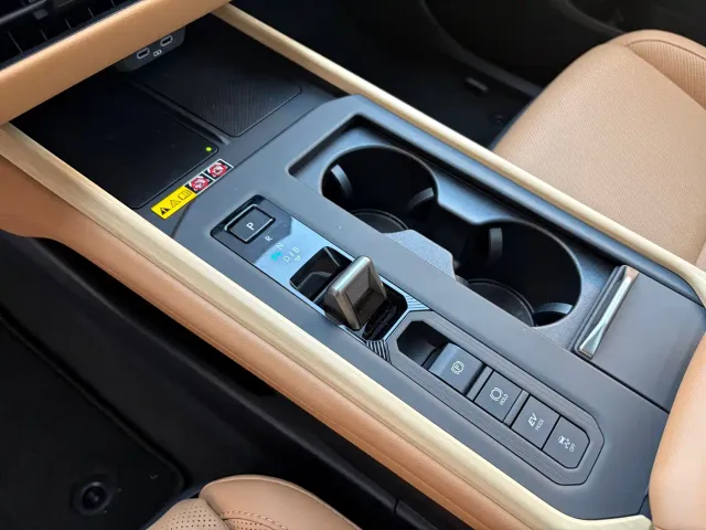 Lexus ES — Фото автомобиля 14