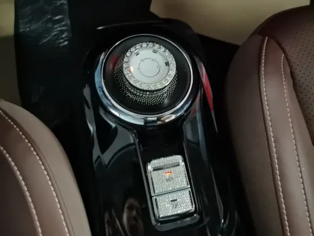 Wuling Bingo — Фото автомобиля 13