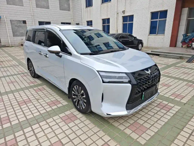 Wuling Starlight 730 — Фото автомобиля 3