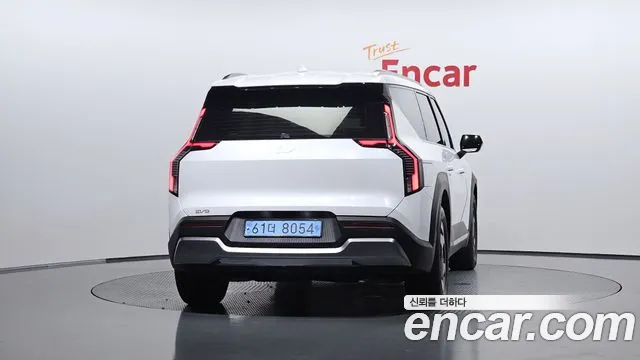 Kia EV9 — Фото автомобиля 4