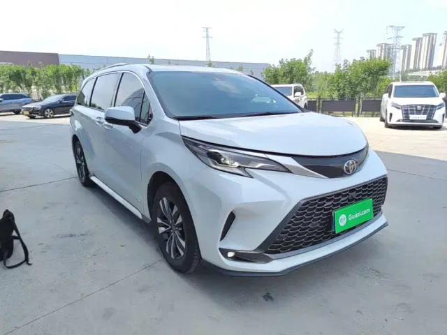 Toyota Granvia — Фото автомобиля 3