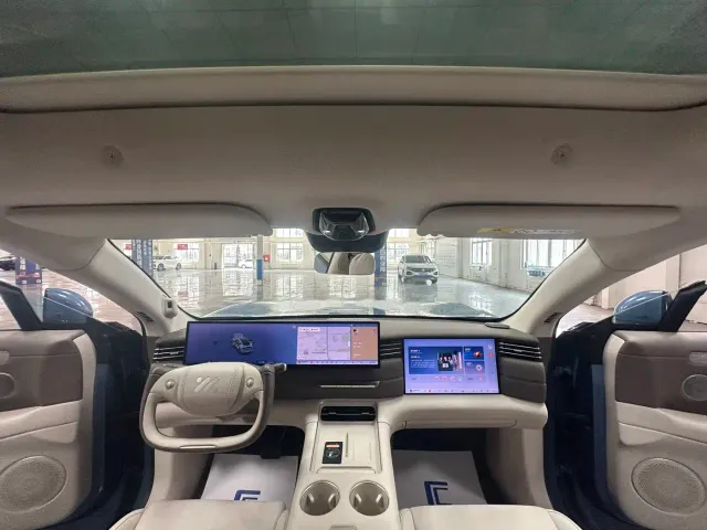 IM Motors LS6 — Фото автомобиля 9