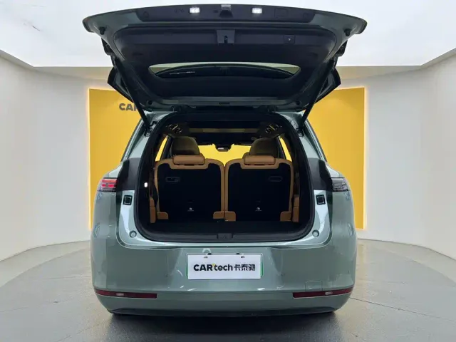 IM Motors LS8 — Фото автомобиля 10