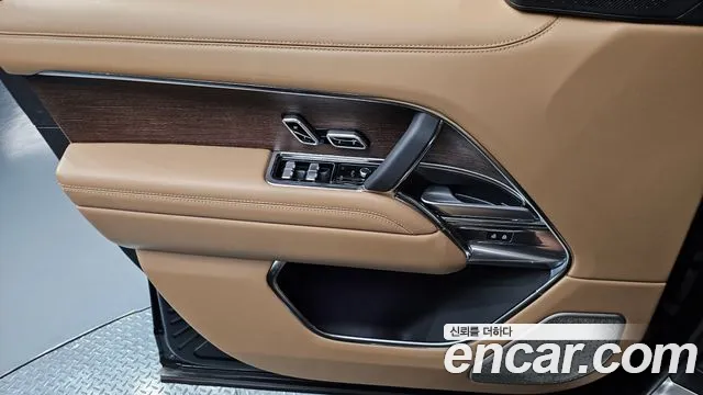 Land Rover Range Rover — Фото автомобиля 20