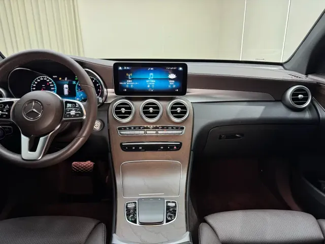 Mercedes-Benz GLC-Class — Фото автомобиля 30