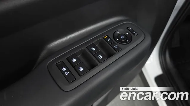 Hyundai Santafe — Фото автомобиля 30