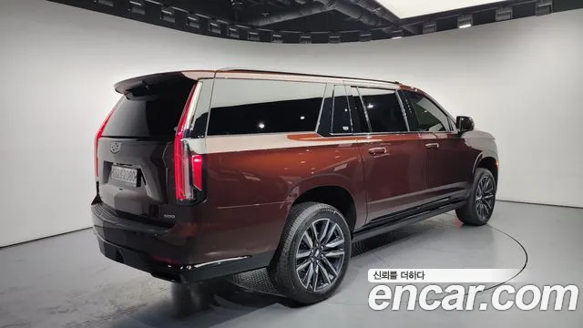 Cadillac Escalade Escalade 5 поколение — Фото автомобиля 2