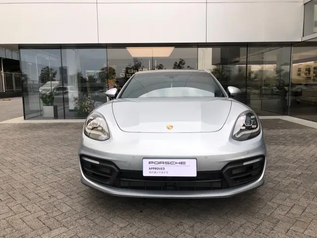 Porsche Panamera — Фото автомобиля 2