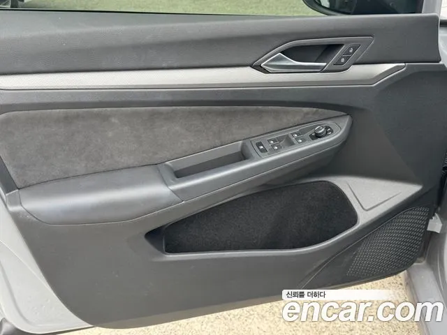 Volkswagen Golf Golf 8 поколение 2.0 TDI Prestige — Фото автомобиля 11
