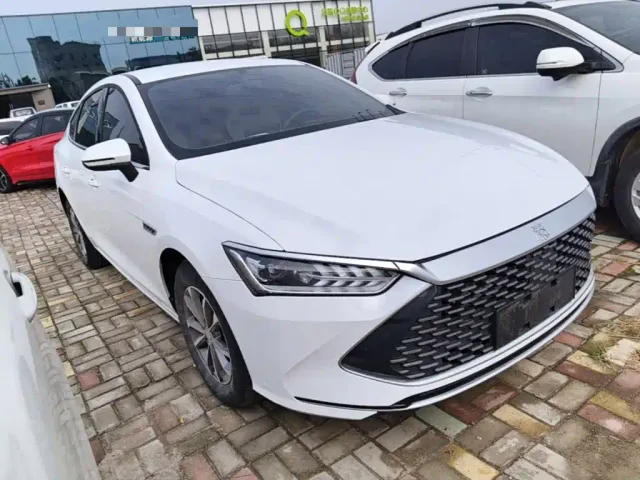 BYD Qin PLUS — Фото автомобиля 3