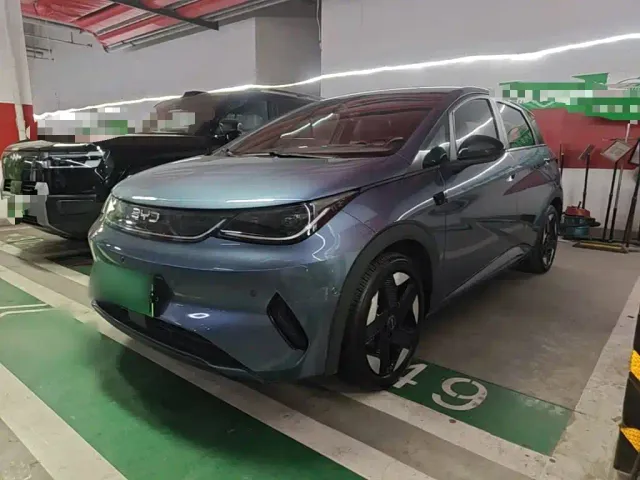 Фотография автомобиля — BYD Dolphin