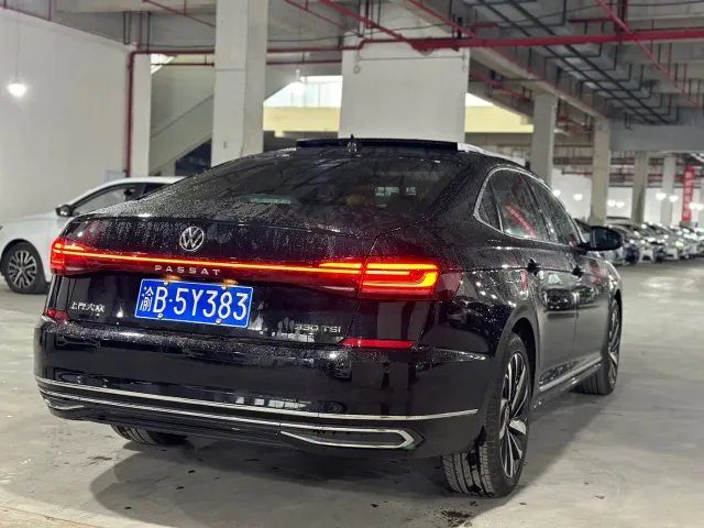 Volkswagen Passat — Фото автомобиля 4