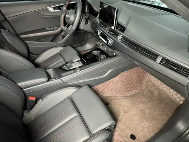 Audi A4L — Фото автомобиля 10