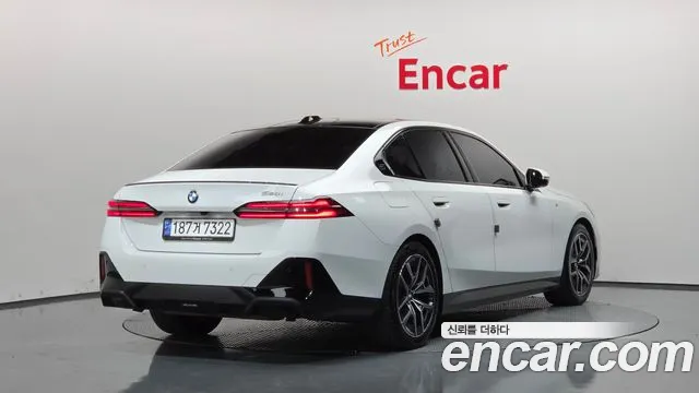 BMW 5 Series G60 — Фото автомобиля 2