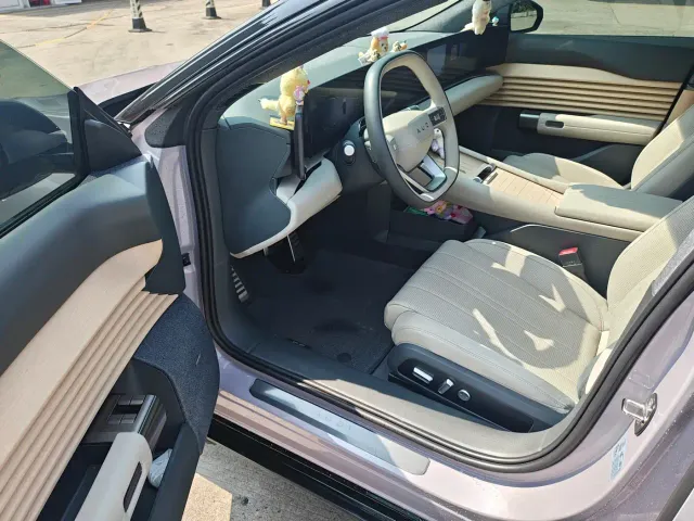 Audi E5 Sportback — Фото автомобиля 11