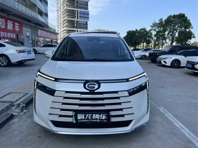GAC Trumpchi E8 — Фото автомобиля 2