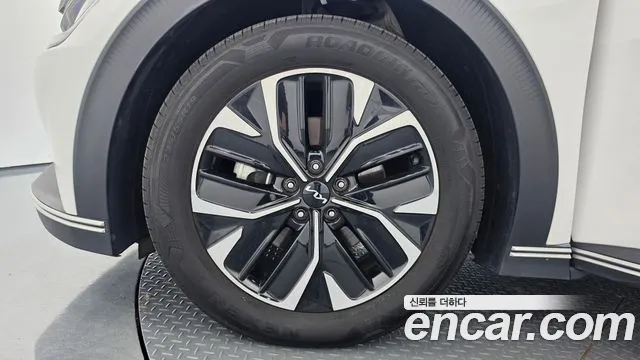 Kia EV6 — Фото автомобиля 5