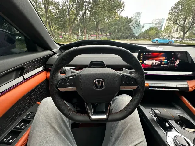 Changan UNI-V — Фото автомобиля 11