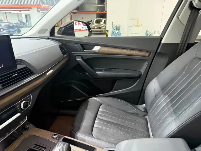 Audi Q5L — Фото автомобиля 8