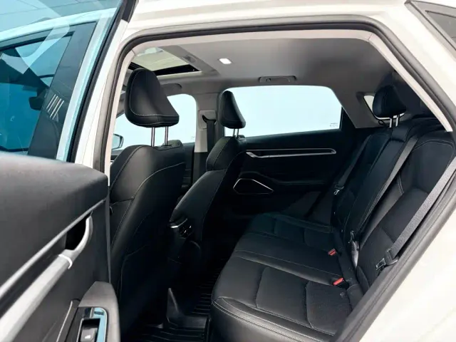 Geely Emgrand — Фото автомобиля 16