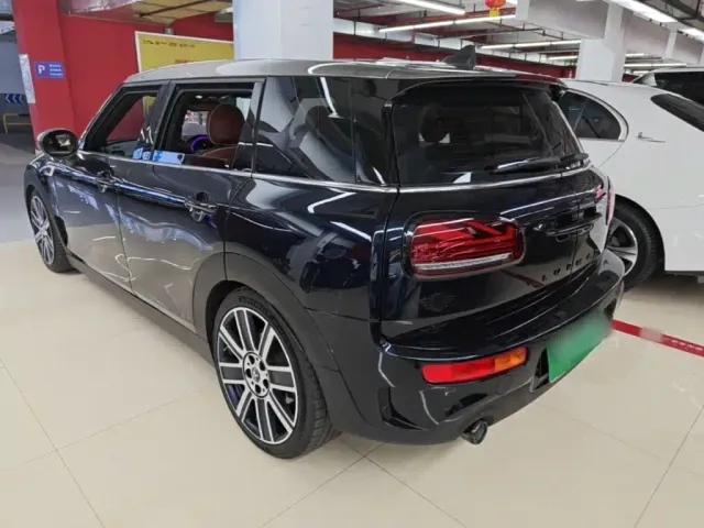 MINI Clubman — Фото автомобиля 4