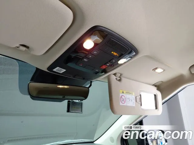 Kia Carnival Generation 4 — Фото автомобиля 22