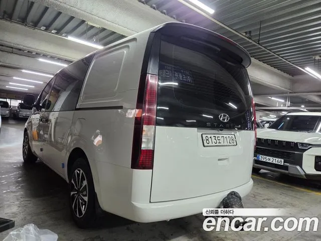 Hyundai Staria Staria Карго 5 мест — Фото автомобиля 2