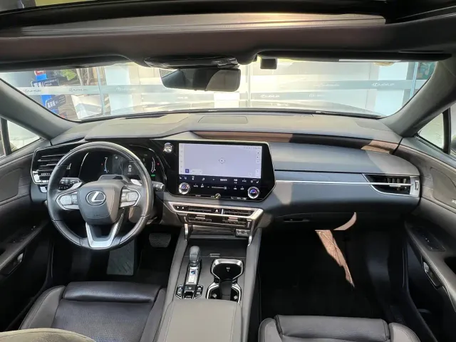 Lexus RX — Фото автомобиля 5
