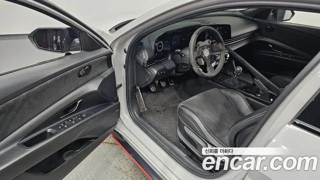 Hyundai AVANTE — Фото автомобиля 10