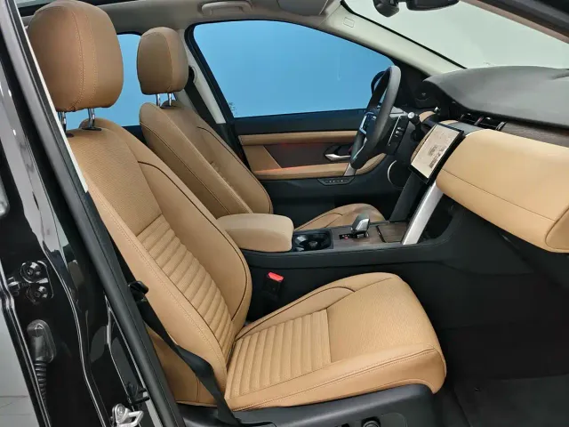 Land Rover Discovery Sport — Фото автомобиля 8