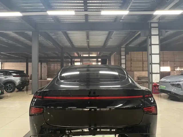 Xpeng P7 — Фото автомобиля 5