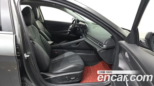 Hyundai Avante CN7 — Фото автомобиля 11