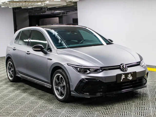 Volkswagen Golf — Фото автомобиля 3