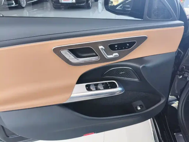 Mercedes-Benz E-Class — Фото автомобиля 7