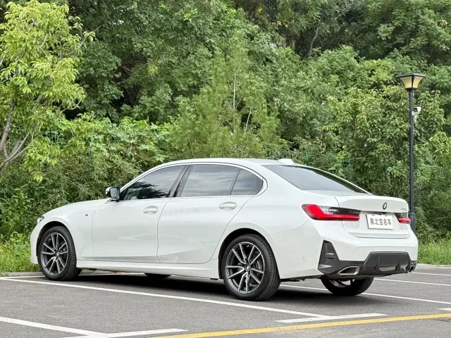 BMW 3 Series — Фото автомобиля 15