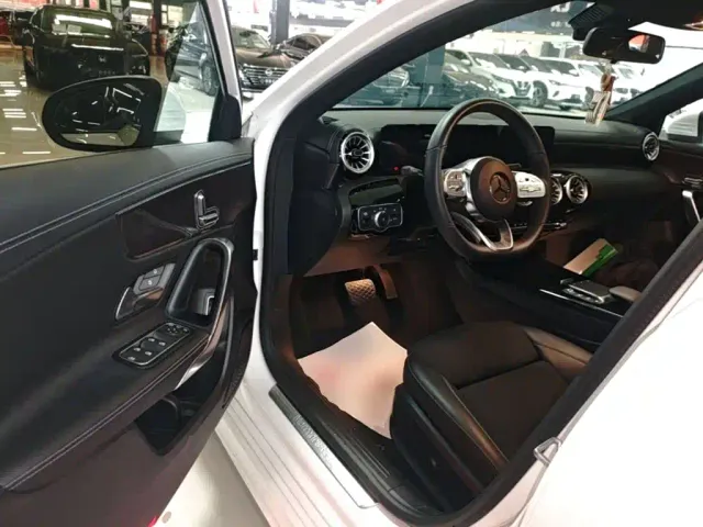 Mercedes-Benz A-Class — Фото автомобиля 15