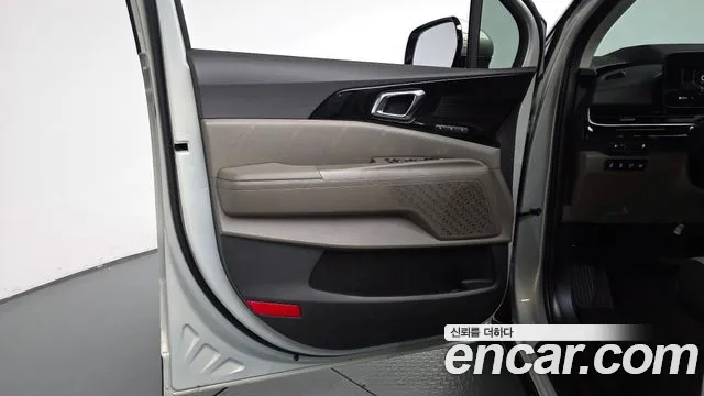 Kia Carnival — Фото автомобиля 13