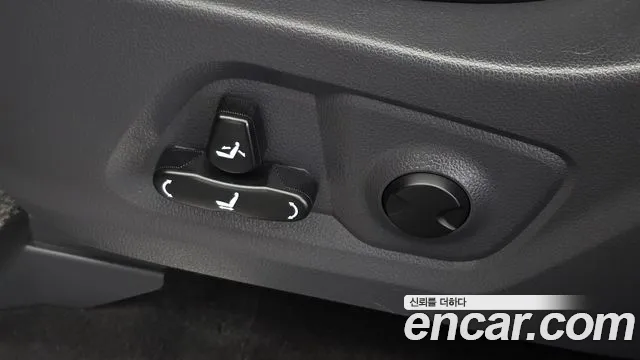 KG_Mobility_Ssangyong Rexton Новый Rexton Sport Дизель 2.2 4WD — Фото автомобиля 17